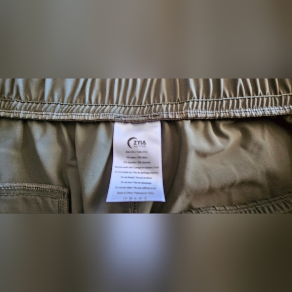 Zyia Olive Everywhere Pants, Size XXL - Picture 4 of 4